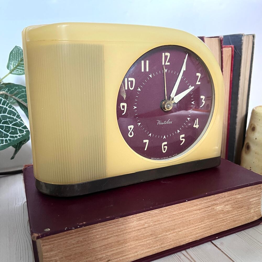 Vintage 1950s Westclox Moonbeam Electric Alarm Clock S5-J Art Deco Soft Yellow